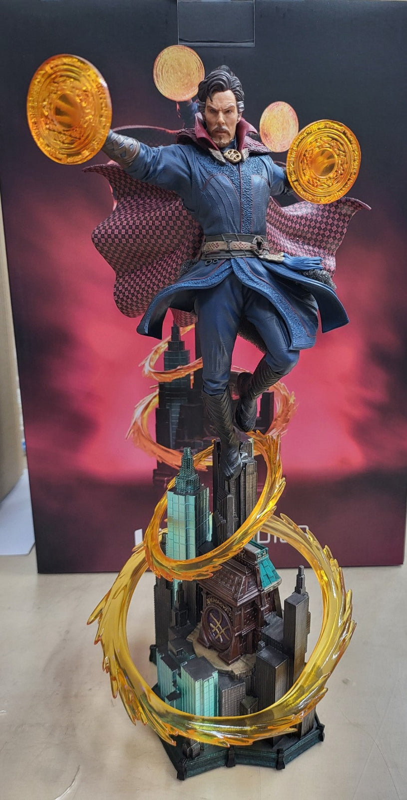 statua doctor strange iron studios