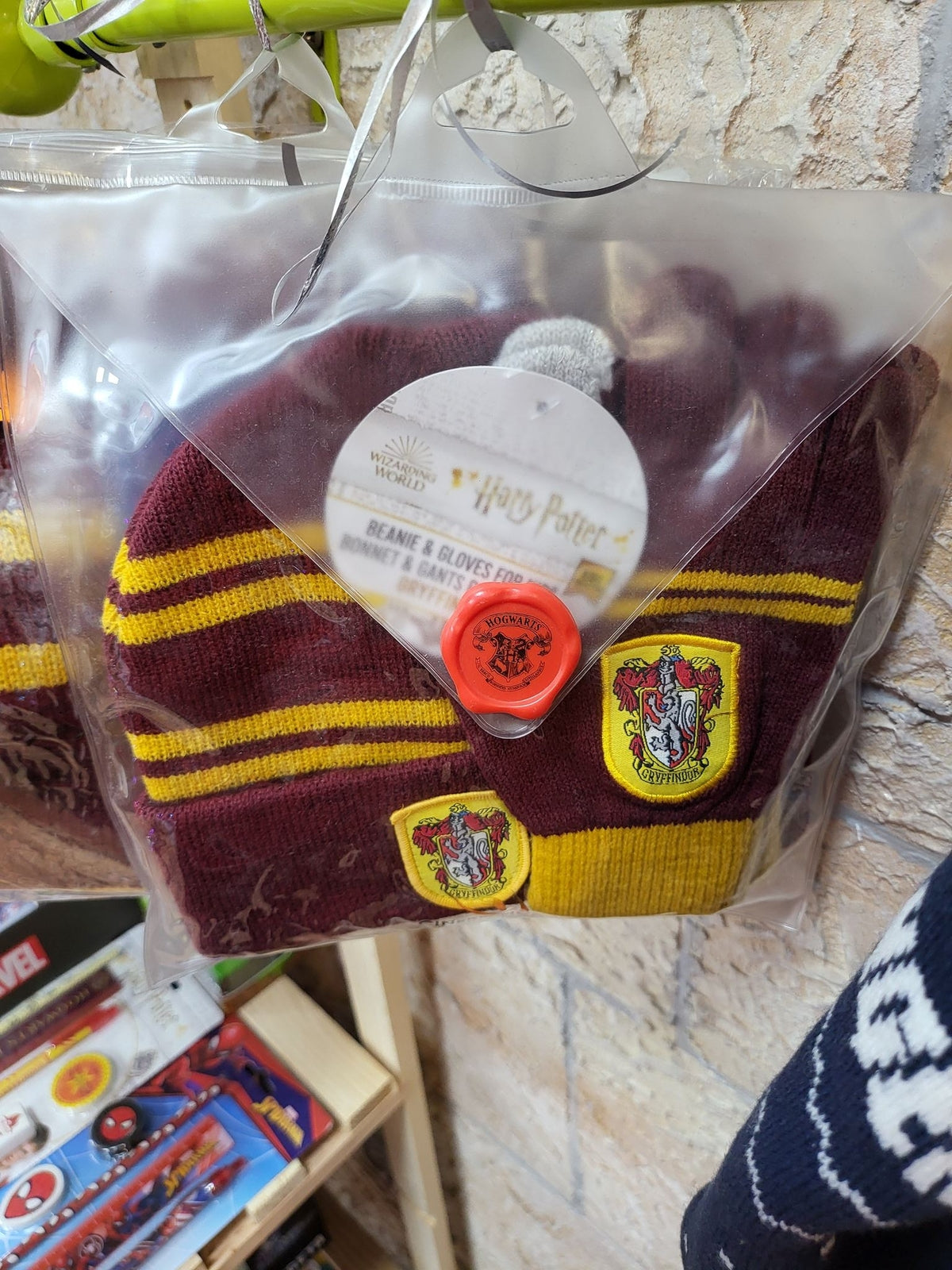 Cappello e guanti grifondoro harry potter
