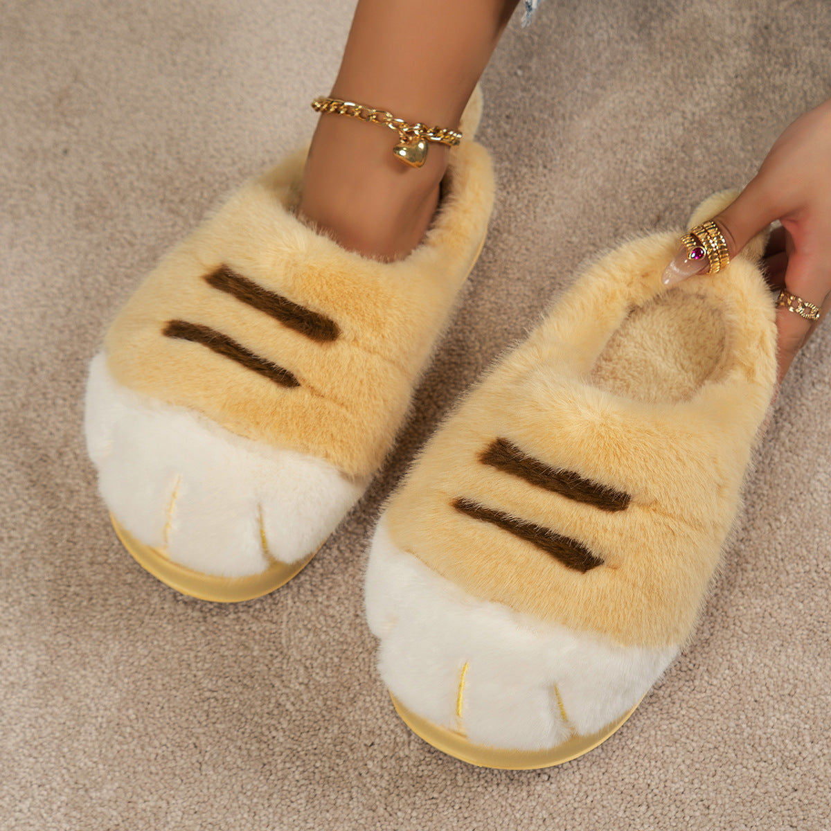 3D Cat Paw Plush Slippers Flat Thermal Winter Slippers Comfortable Fluffy Home Slippers Furry Paw Couple Slippers For Indoor Bedroom