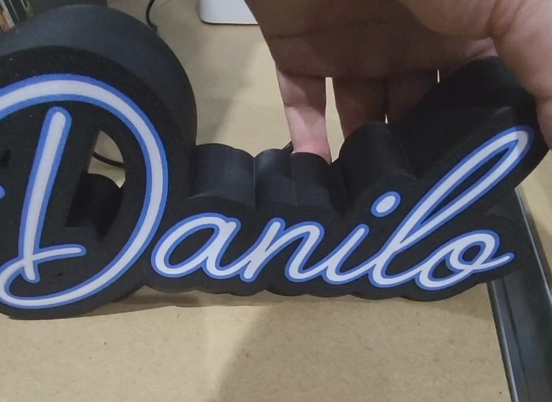 Esempi oggetti personalizzati (esagono-lettera-nome led o logo-lampada trasparente e molti altri)